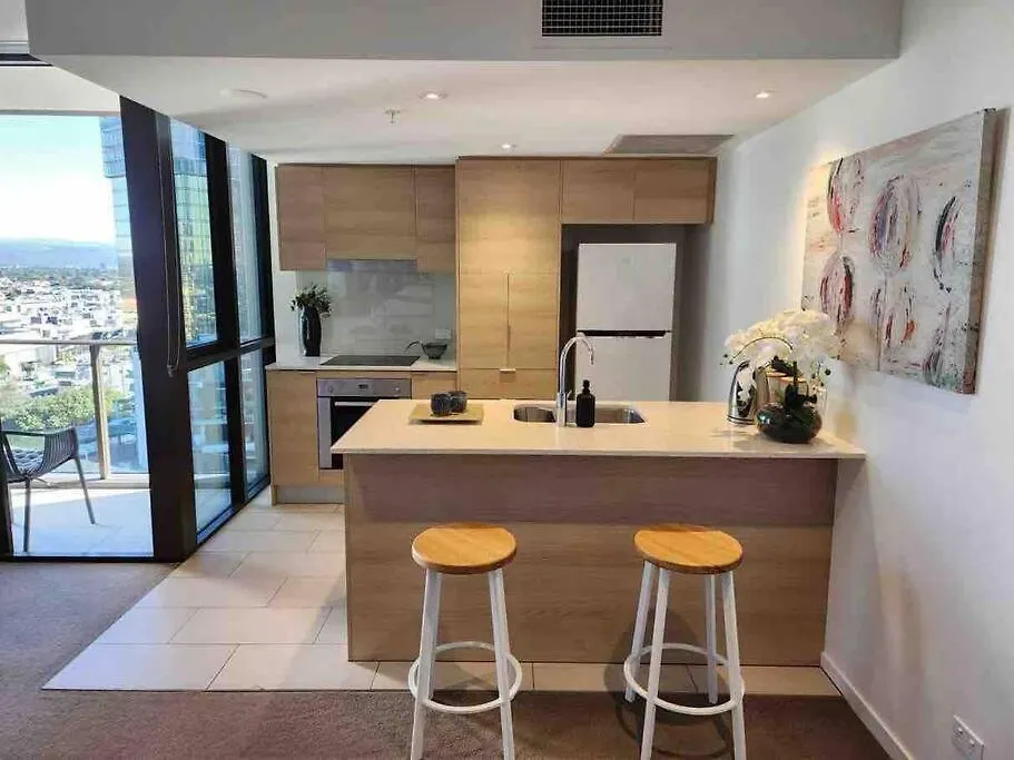 Broadbeach Business Or Leisure Gold Coast Apartment